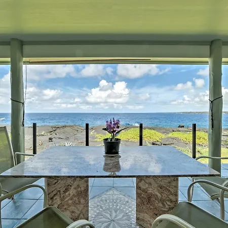 Direct Oceanfront, Big Island Home